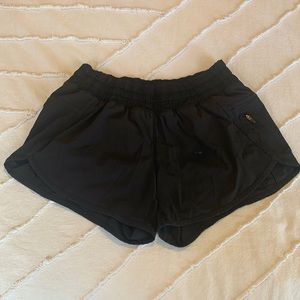 Lululemon tracker shorts